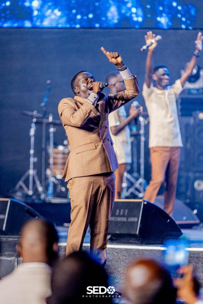 Worship moment at the Praise Declaration live recording